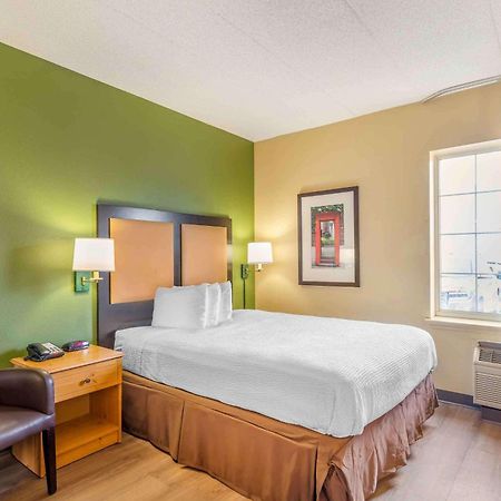 เอ็กซ์เทนด์ สเตย์ อเมริกา ชิคาโก ลอมบาร์ด โอ๊คบรูก Hotel โอ๊คบรูคเทอร์เรซ ภายนอก รูปภาพ