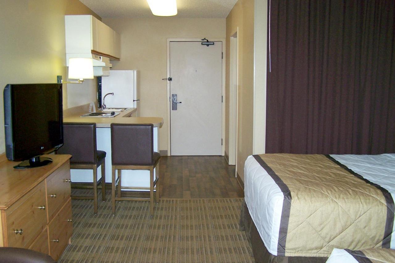 เอ็กซ์เทนด์ สเตย์ อเมริกา ชิคาโก ลอมบาร์ด โอ๊คบรูก Hotel โอ๊คบรูคเทอร์เรซ ภายนอก รูปภาพ