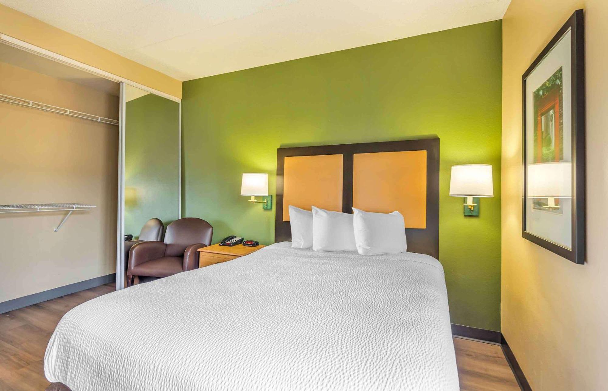 เอ็กซ์เทนด์ สเตย์ อเมริกา ชิคาโก ลอมบาร์ด โอ๊คบรูก Hotel โอ๊คบรูคเทอร์เรซ ภายนอก รูปภาพ