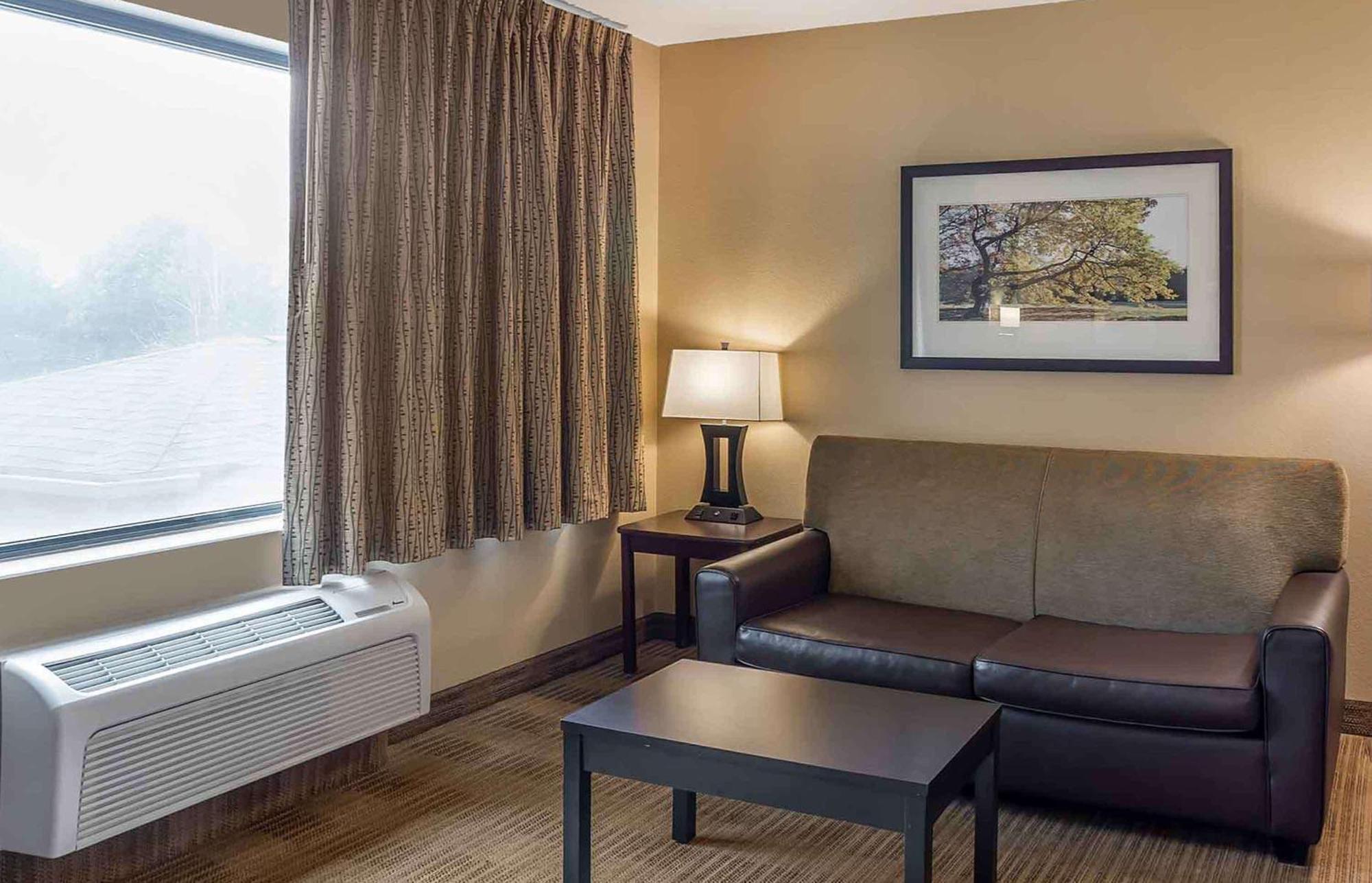 เอ็กซ์เทนด์ สเตย์ อเมริกา ชิคาโก ลอมบาร์ด โอ๊คบรูก Hotel โอ๊คบรูคเทอร์เรซ ภายนอก รูปภาพ