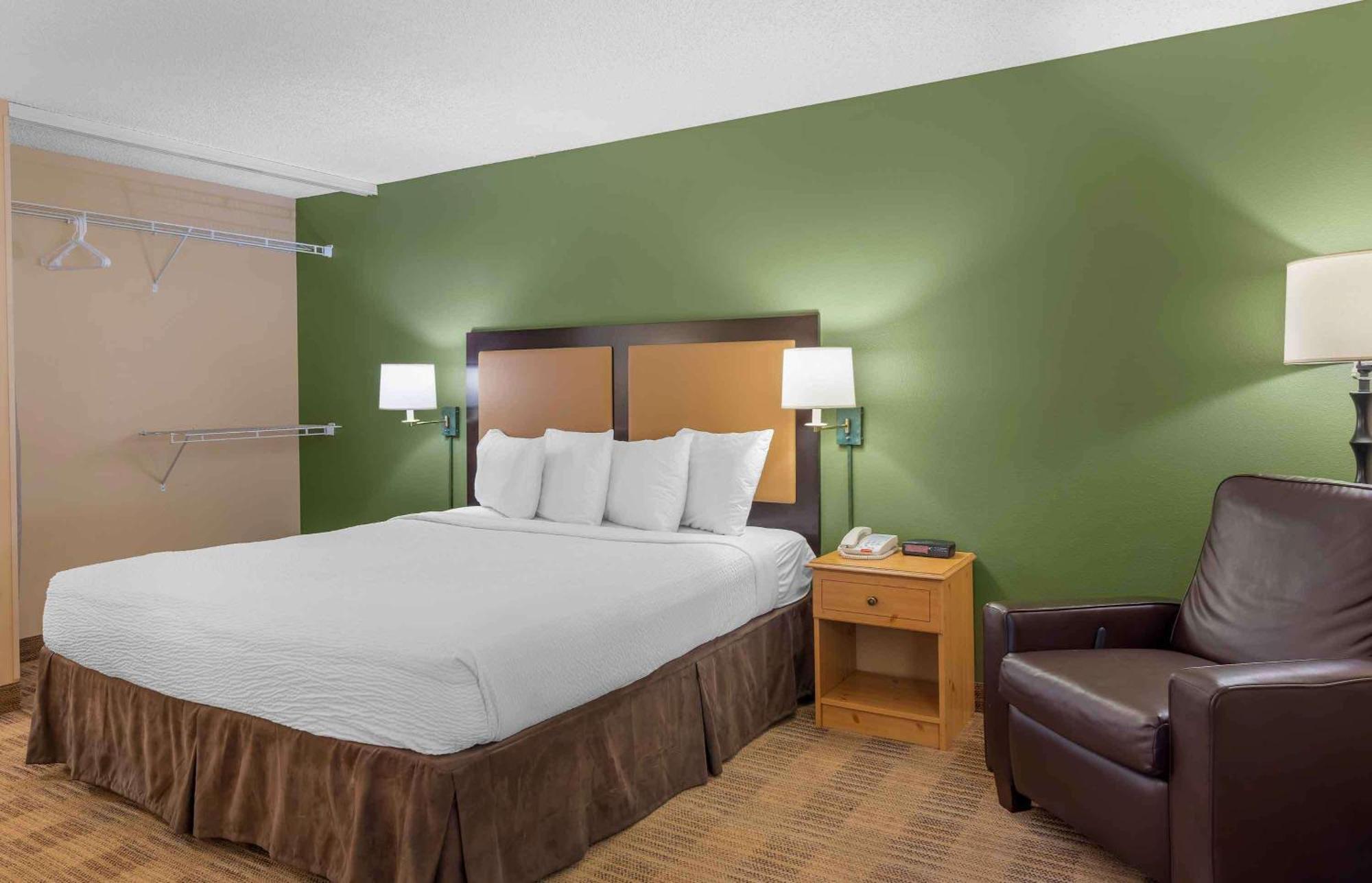 เอ็กซ์เทนด์ สเตย์ อเมริกา ชิคาโก ลอมบาร์ด โอ๊คบรูก Hotel โอ๊คบรูคเทอร์เรซ ภายนอก รูปภาพ