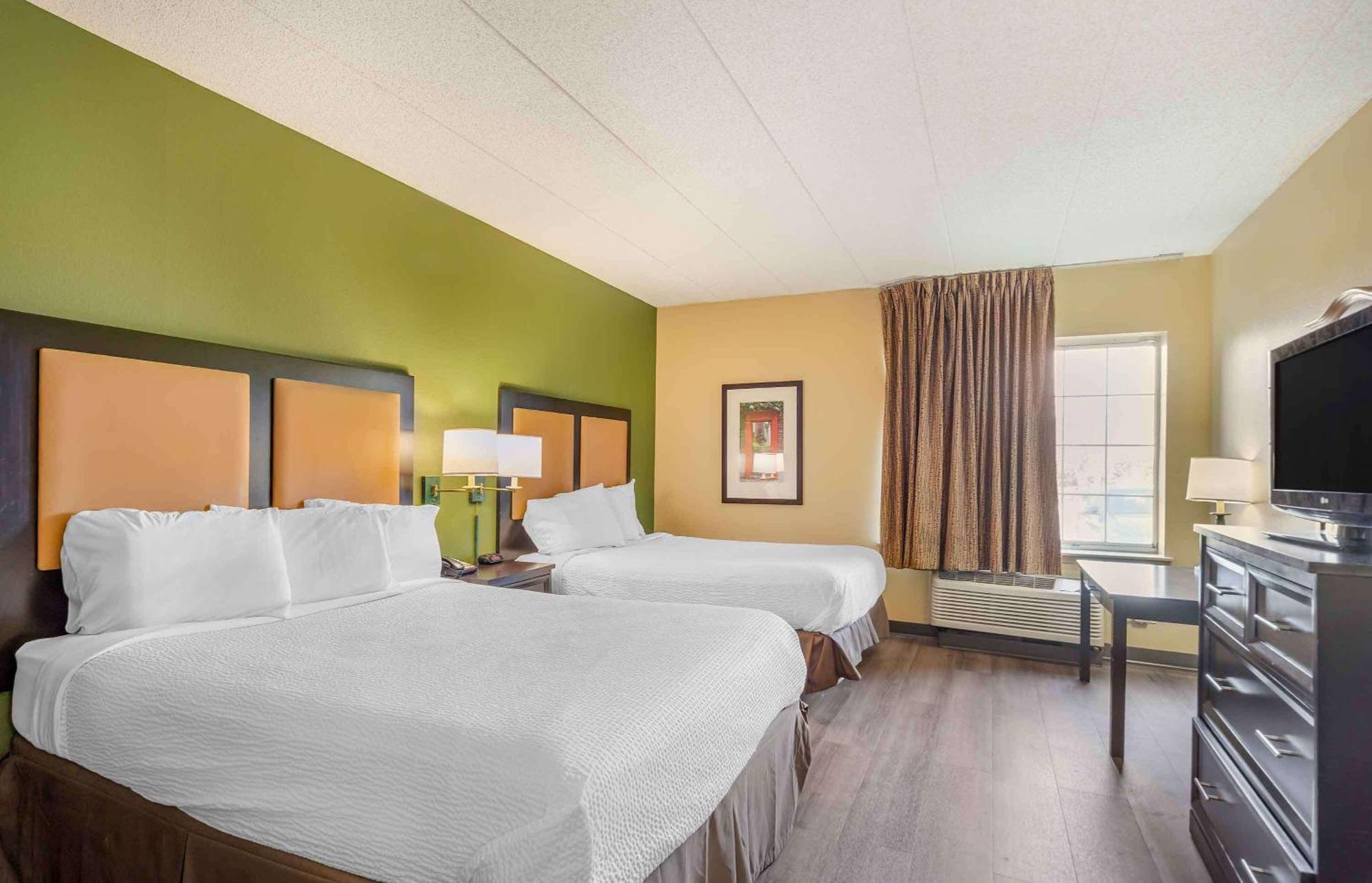 เอ็กซ์เทนด์ สเตย์ อเมริกา ชิคาโก ลอมบาร์ด โอ๊คบรูก Hotel โอ๊คบรูคเทอร์เรซ ภายนอก รูปภาพ